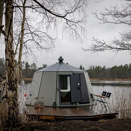 Aurorahut Aurantola *