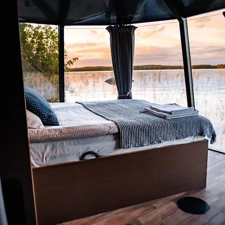 Luxury tent Aurorahut Aurantola